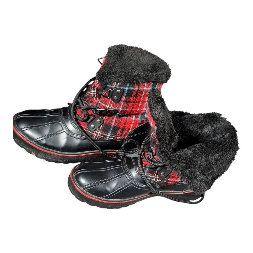 Bass Skeeter Women's Red Plaid‎ Faux Fur Duck Boots Sz 7M Waterproof Winter Snow